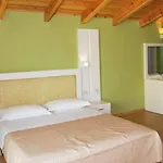 Hotel & Restaurant White 3*