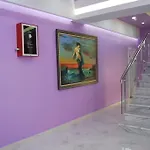 Hotel & Restaurant White 3*