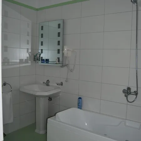& Restaurant White Hotel 3*