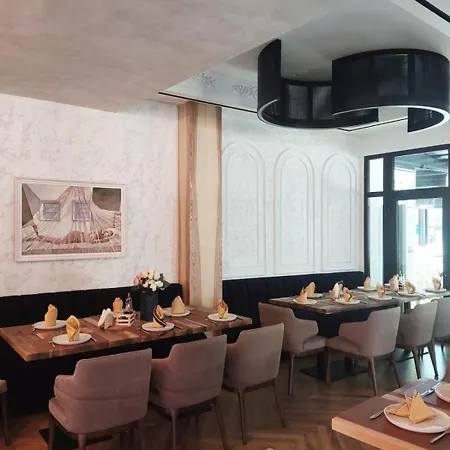 & Restaurant White Hotel Berat