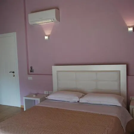 & Restaurant White Hotel Berat