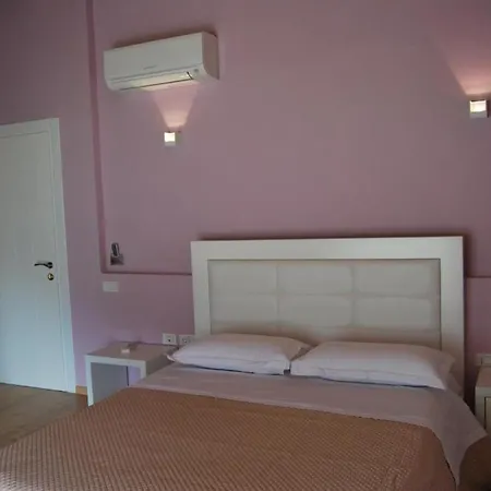 & Restaurant White Hotel 3*