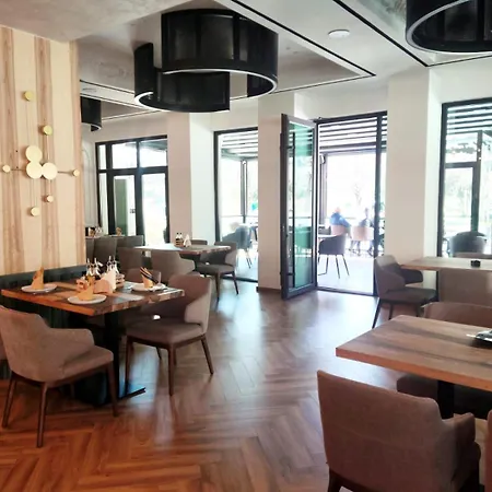 & Restaurant White 3*