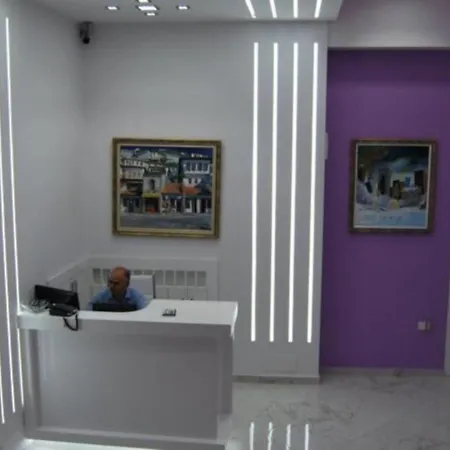 & Restaurant White فندق 3*