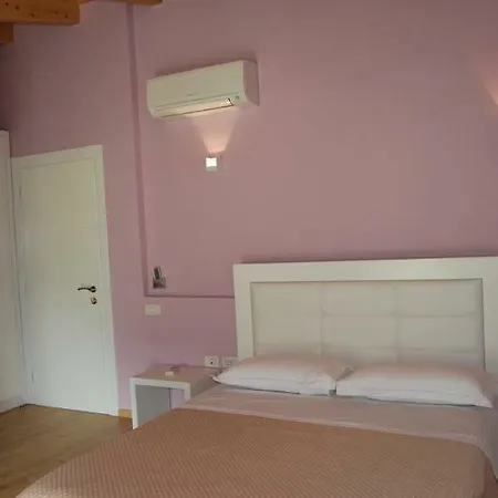 Hotel & Restaurant White 3*