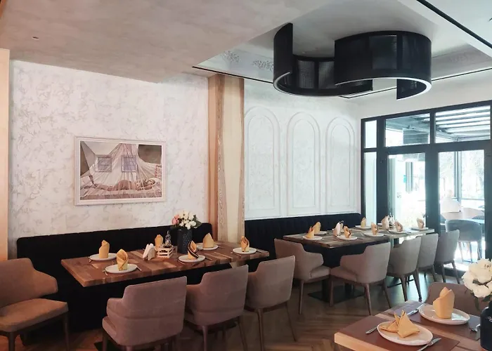 & Restaurant White 호텔 베라트