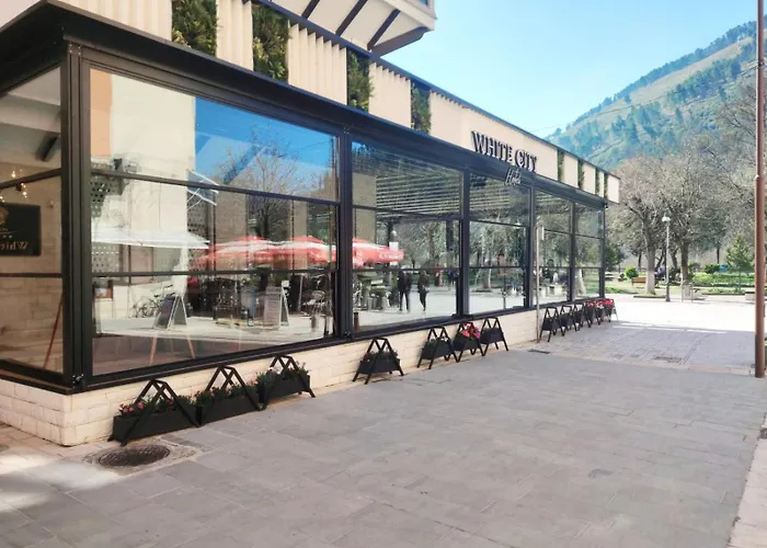 & Restaurant White Hotel