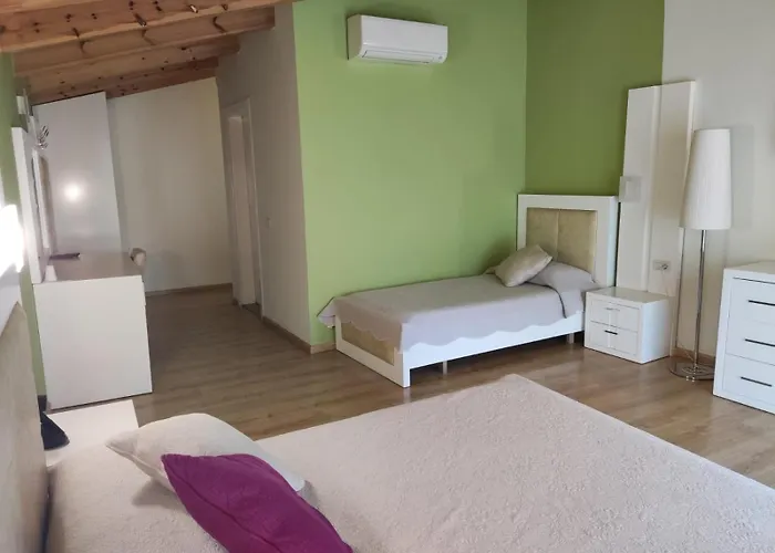 & Restaurant White 3* Berat