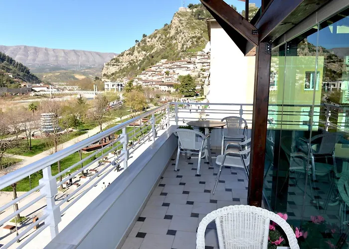 & Restaurant White Hotel