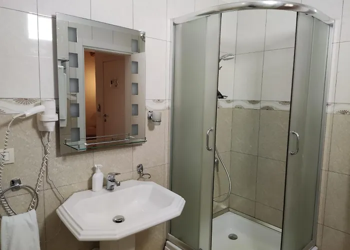 & Restaurant White 호텔