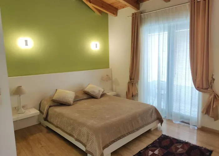 호텔 & Restaurant White 3*