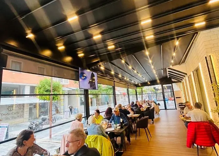 & Restaurant White 호텔 3*