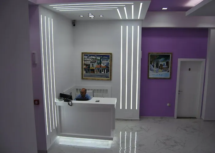 & Restaurant White 3* 베라트