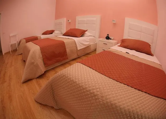 호텔 & Restaurant White