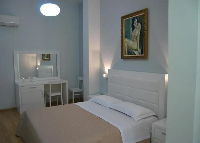 & Restaurant White 3*