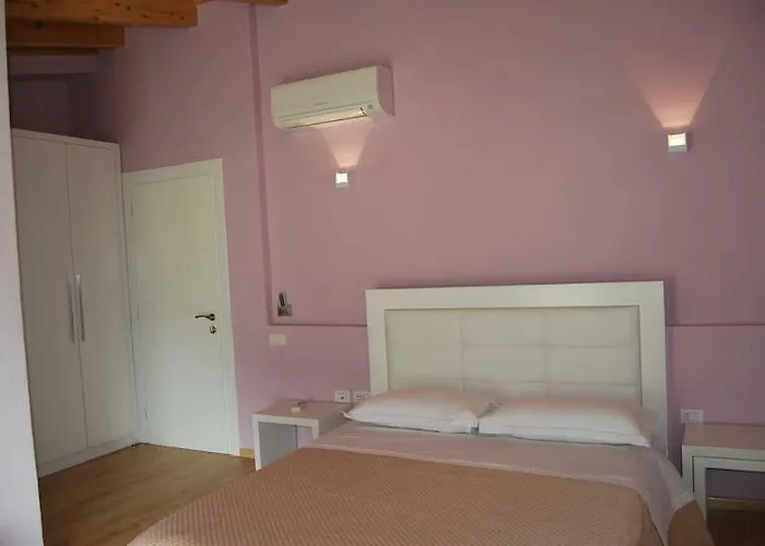 호텔 & Restaurant White 3*